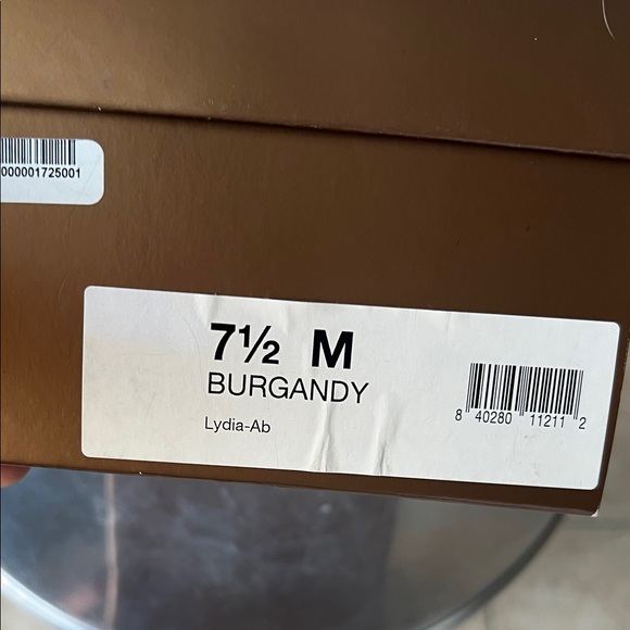 Audrey Brooke Burgundy Flats - Picture 8 of 9